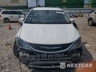 Piąte zdjęcie samochodu w środku: 2017 CHRYSLER PACIFICA TOURING L VIN:2C4RC1BG8HR542348 - miniatura