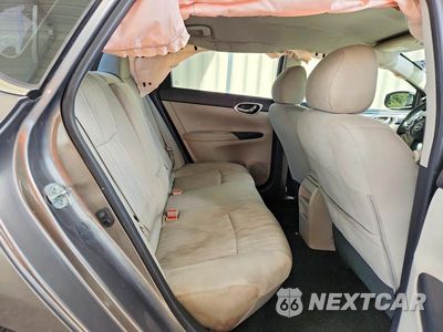Zdjęcie 10 z 12 samochodu: 2017 NISSAN SENTRA SV VIN:3N1AB7AP8HY228142 - miniatura