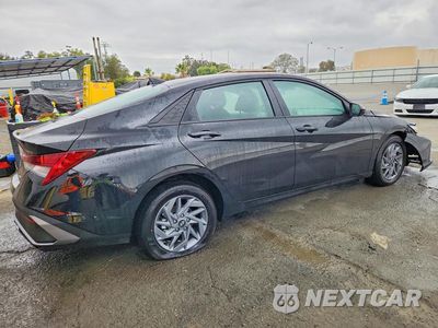 Trzecie zdjęcie samochodu z tyłu: 2026 HYUNDAI ELANTRA HYBRID BLUE VIN:KMHLM4DJXTU209556 - miniatura