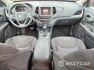 Zdjęcie 8 z 12 samochodu: 2015 JEEP CHEROKEE LATITUDE VIN:1C4PJMCS6FW559560 - miniatura