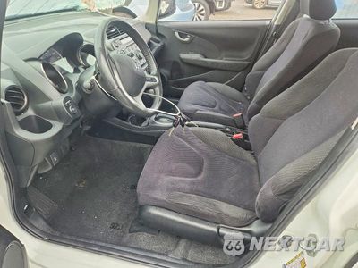 Zdjęcie 7 z 12 samochodu: 2013 HONDA FIT SPORT VIN:JHMGE8H57DC017802 - miniatura