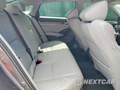 Zdjęcie 10 z 12 samochodu: 2018 HONDA ACCORD TOURING VIN:1HGCV1F99JA059488 - miniatura