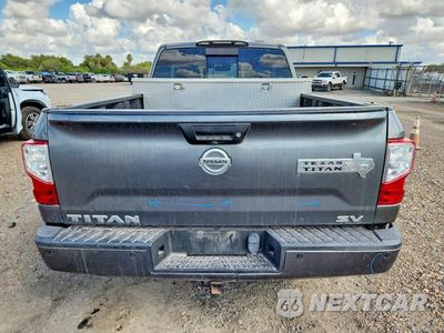 Zdjęcie 6 z 12 samochodu: 2017 NISSAN TITAN SV VIN:1N6AA1C61HN572018 - miniatura