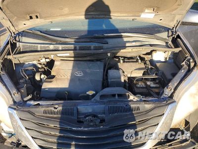 Zdjęcie 11 z 13 samochodu: 2015 TOYOTA SIENNA XLE 8-PASSENGER VIN:5TDYK3DC1FS613060 - miniatura