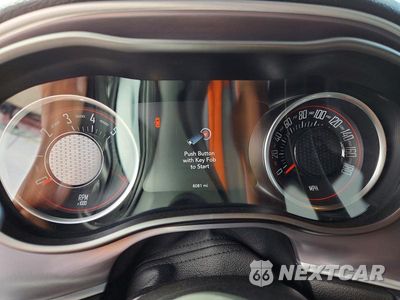 Zdjęcie 9 z 13 samochodu: 2019 DODGE CHALLENGER R/T SCAT PACK VIN:2C3CDZFJ3KH738951 - miniatura