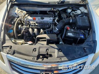 Zdjęcie 11 z 12 samochodu: 2012 HONDA ACCORD SE VIN:1HGCP2F61CA078626 - miniatura