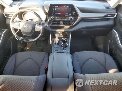 Zdjęcie 8 z 12 samochodu: 2021 TOYOTA HIGHLANDER LE VIN:5TDZZRAH7MS529602 - miniatura