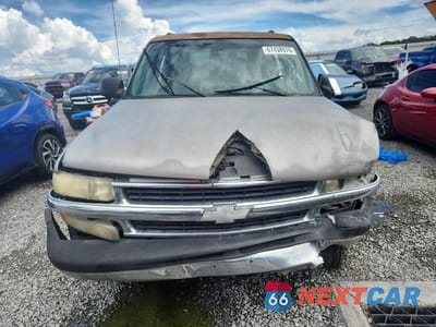 Piąte zdjęcie samochodu w środku: 2003 CHEVROLET SUBURBAN C1500 VIN:1GNEC16Z33J202863 - miniatura