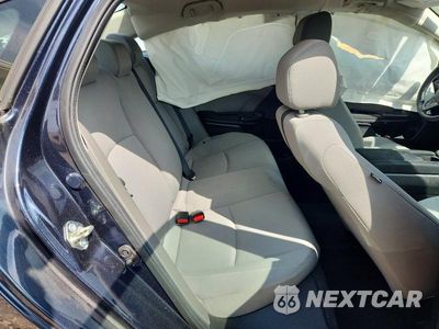 Zdjęcie 10 z 13 samochodu: 2017 HONDA CIVIC LX VIN:19XFC2F52HE065936 - miniatura