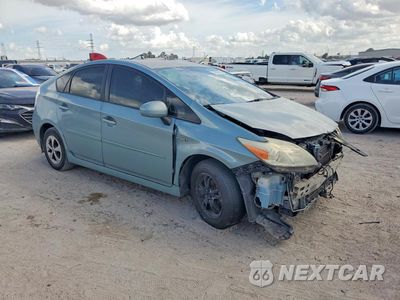 Czwarte zdjęcie samochodu z boku: 2013 TOYOTA PRIUS THREE VIN:JTDKN3DU3D5575680 - miniatura