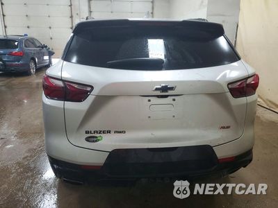 Zdjęcie 6 z 14 samochodu: 2019 CHEVROLET BLAZER RS VIN:3GNKBJRS4KS701219 - miniatura