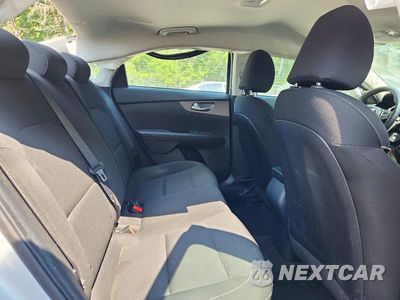 Zdjęcie 10 z 12 samochodu: 2021 KIA FORTE LXS VIN:3KPF24AD1ME289173 - miniatura