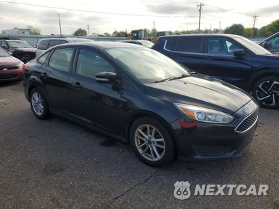 Czwarte zdjęcie samochodu z boku: 2015 FORD FOCUS SE VIN:1FADP3F22FL319677 - miniatura