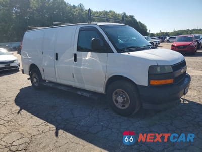 Czwarte zdjęcie samochodu z boku: 2019 CHEVROLET EXPRESS G2500 VIN:1GCWGAFP0K1166368 - miniatura