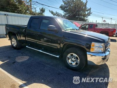 Czwarte zdjęcie samochodu z boku: 2013 CHEVROLET SILVERADO K1500 LT VIN:1GCRKSE79DZ390066 - miniatura