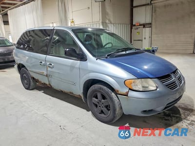 Czwarte zdjęcie samochodu z boku: 2006 DODGE CARAVAN SXT VIN:1D4GP45R56B738353 - miniatura