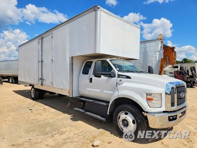 Czwarte zdjęcie samochodu z boku: 2017 FORD F-750 SUPER DUTY BOX TRUCK VIN:1FDNX7AY9HDB06526 - miniatura