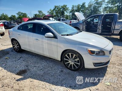 Czwarte zdjęcie samochodu z boku: 2016 VOLVO S60 PLATINUM VIN:LYV612TM5GB098697 - miniatura
