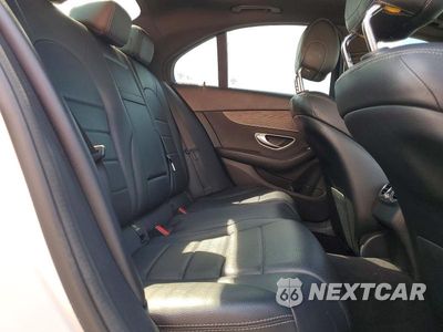 Zdjęcie 10 z 12 samochodu: 2019 MERCEDES-BENZ C 300 4MATIC VIN:55SWF8EB8KU312734 - miniatura