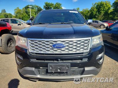 Piąte zdjęcie samochodu w środku: 2017 FORD EXPLORER PLATINUM VIN:1FM5K8HT0HGA14914 - miniatura