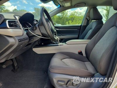 Zdjęcie 7 z 12 samochodu: 2018 TOYOTA CAMRY LE VIN:4T1B11HK9JU140653 - miniatura