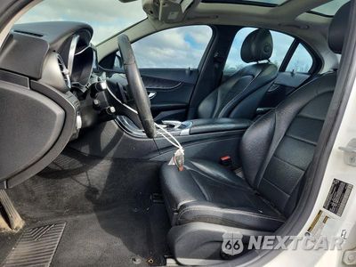 Zdjęcie 7 z 12 samochodu: 2015 MERCEDES-BENZ C 300 4MATIC VIN:55SWF4KB2FU096043 - miniatura