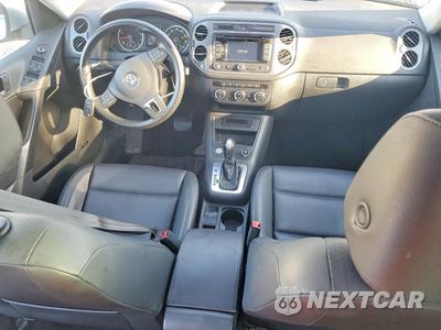 Zdjęcie 8 z 13 samochodu: 2014 VOLKSWAGEN TIGUAN S VIN:WVGBV3AX5EW569000 - miniatura