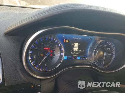 Zdjęcie 9 z 12 samochodu: 2023 CHRYSLER 300 TOURING VIN:2C3CCAAG7PH604984 - miniatura