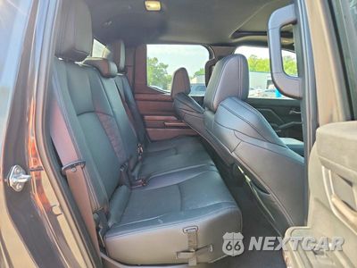 Zdjęcie 10 z 13 samochodu: 2025 TOYOTA TACOMA TRD SPORT VIN:3TMLB5JNXSM121486 - miniatura