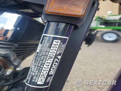 Zdjęcie 9 z 9 samochodu: 2007 HONDA VT750 VIN:JH2RC504X7M302064 - miniatura