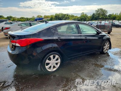 Trzecie zdjęcie samochodu z tyłu: 2013 HYUNDAI ELANTRA LIMITED VIN:5NPDH4AE1DH218422 - miniatura