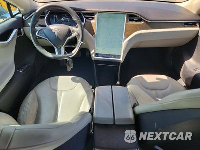 Zdjęcie 8 z 12 samochodu: 2013 TESLA MODEL S VIN:5YJSA1CN8DFP06336 - miniatura