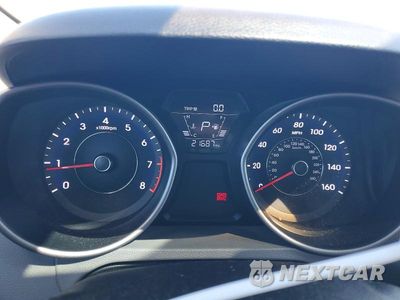 Zdjęcie 9 z 12 samochodu: 2016 HYUNDAI ELANTRA SE VIN:5NPDH4AEXGH766455 - miniatura