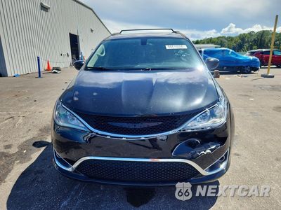 Piąte zdjęcie samochodu w środku: 2017 CHRYSLER PACIFICA TOURING L VIN:2C4RC1BG3HR823392 - miniatura