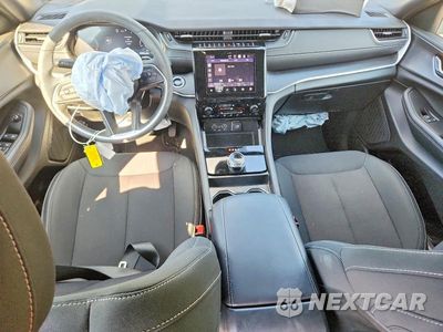 Zdjęcie 8 z 14 samochodu: 2025 JEEP GRAND CHEROKEE L LAREDO VIN:1C4RJJAG9S8676294 - miniatura