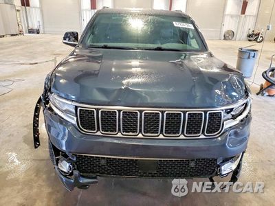 Piąte zdjęcie samochodu w środku: 2023 JEEP WAGONEER L SERIES I VIN:1C4SJSAPXPS554187 - miniatura