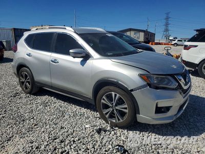 Czwarte zdjęcie samochodu z boku: 2019 NISSAN ROGUE SV VIN:JN8AT2MT6KW505203 - miniatura