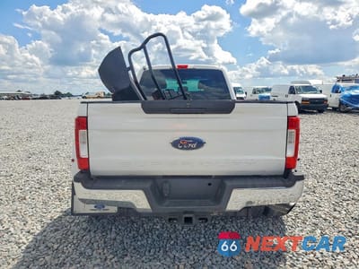 Zdjęcie 6 z 14 samochodu: 2017 FORD F350 SUPER DUTY VIN:1FT8W3DT9HEE02394 - miniatura