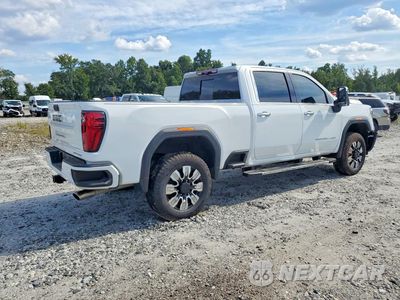 Trzecie zdjęcie samochodu z tyłu: 2025 GMC SIERRA K2500 DENALI VIN:1GT4URE7XSF157857 - miniatura