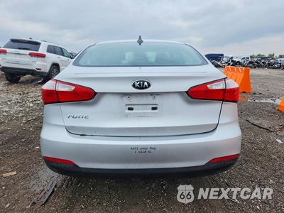 Zdjęcie 6 z 12 samochodu: 2016 KIA FORTE LX VIN:KNAFK4A65G5568284 - miniatura