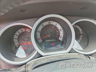 Zdjęcie 9 z 12 samochodu: 2014 TOYOTA TACOMA V6 VIN:3TMLU4EN1EM147722 - miniatura