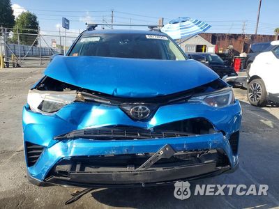 Piąte zdjęcie samochodu w środku: 2018 TOYOTA RAV4 LE VIN:JTMBFREV4JD241831 - miniatura