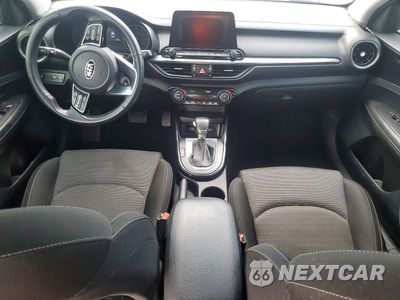 Zdjęcie 8 z 12 samochodu: 2019 KIA FORTE S VIN:3KPF34AD5KE061963 - miniatura