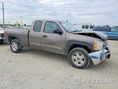 Czwarte zdjęcie samochodu z boku: 2012 CHEVROLET SILVERADO K1500 LT VIN:1GCRKSE74CZ283618 - miniatura