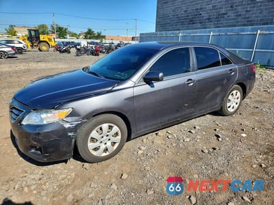 2010 TOYOTA CAMRY 4T1BF3EK4AU022074 - główne zdjęcie licytacji z USA - miniatura