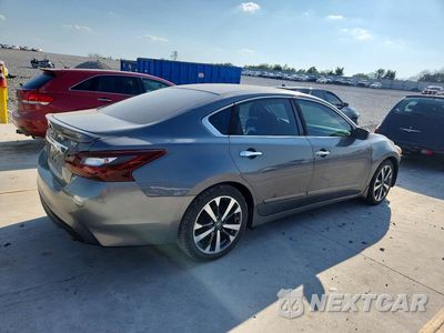 Trzecie zdjęcie samochodu z tyłu: 2016 NISSAN ALTIMA 2.5 SR VIN:1N4AL3AP3GC280343 - miniatura