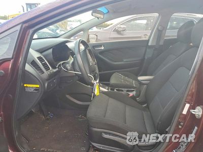 Zdjęcie 7 z 13 samochodu: 2018 KIA FORTE LX VIN:3KPFK4A73JE175293 - miniatura