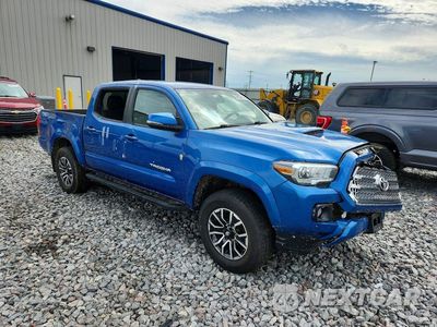 Czwarte zdjęcie samochodu z boku: 2017 TOYOTA TACOMA TRD SPORT VIN:3TMCZ5AN8HM095183 - miniatura