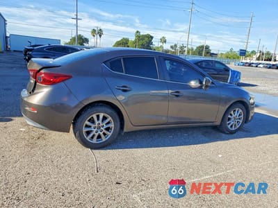 Trzecie zdjęcie samochodu z tyłu: 2017 MAZDA 3 SPORT VIN:3MZBN1U75HM157634 - miniatura