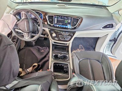 Zdjęcie 8 z 13 samochodu: 2023 CHRYSLER PACIFICA HYBRID LIMITED VIN:2C4RC1S78PR592620 - miniatura